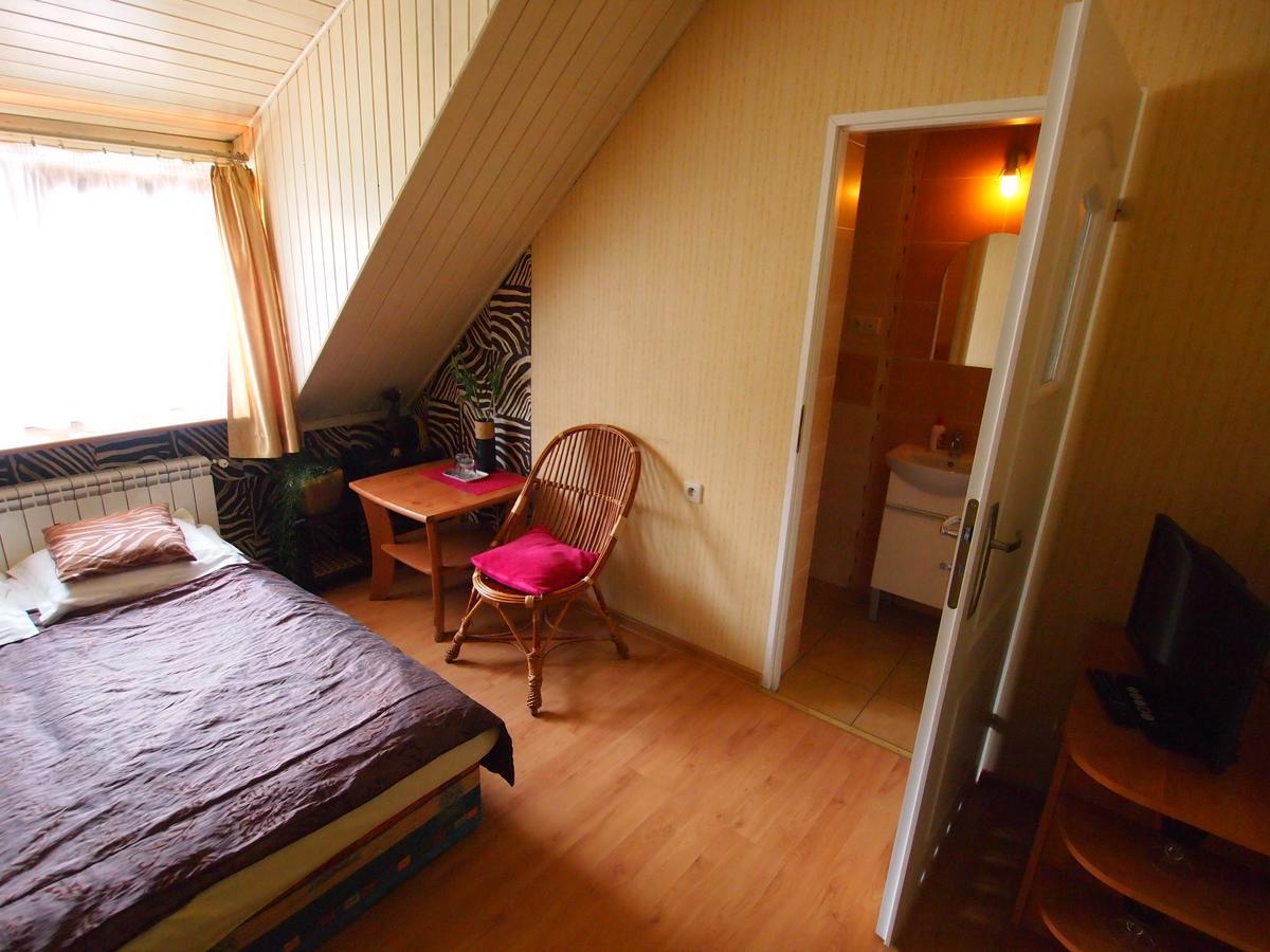 Zajazd Siodlo Hotel&Restauracja Kobyla Góra Екстериор снимка