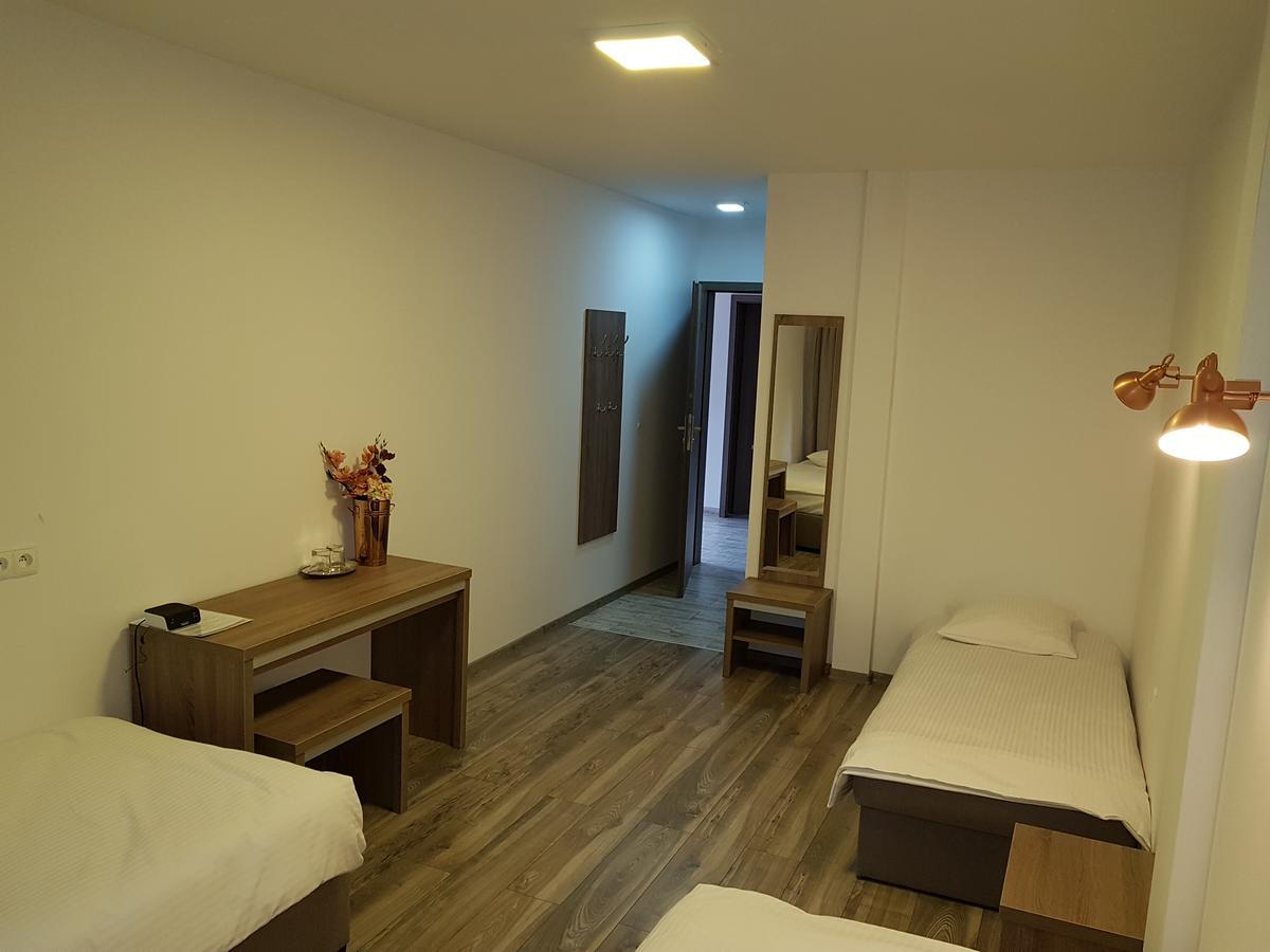 Zajazd Siodlo Hotel&Restauracja Kobyla Góra Екстериор снимка